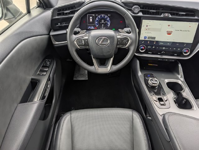Used 2024 Lexus RZ 300e Premium FWD image 12