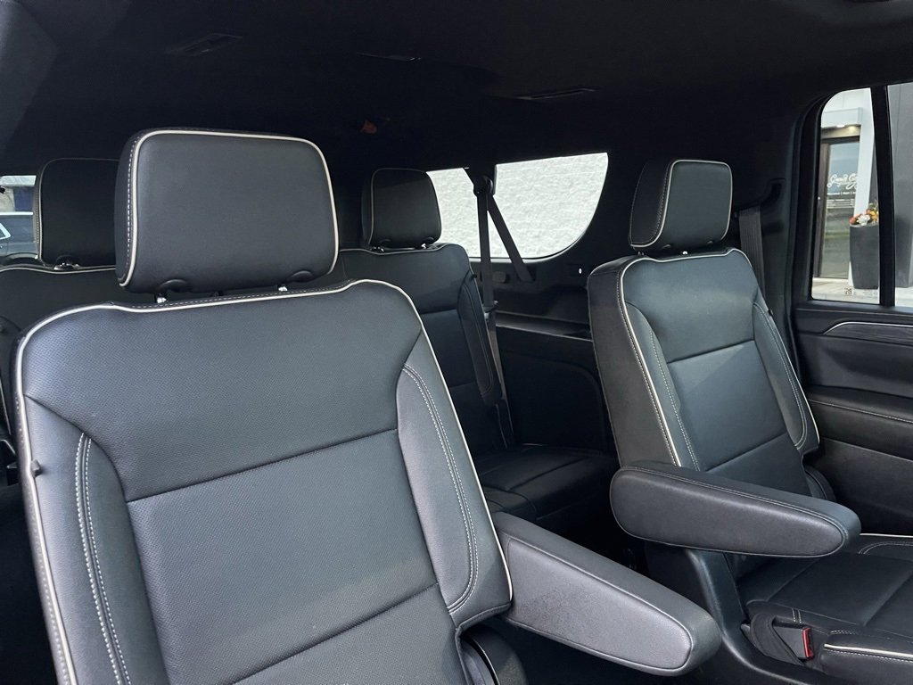 Used 2023 GMC Yukon XL SLT image 36