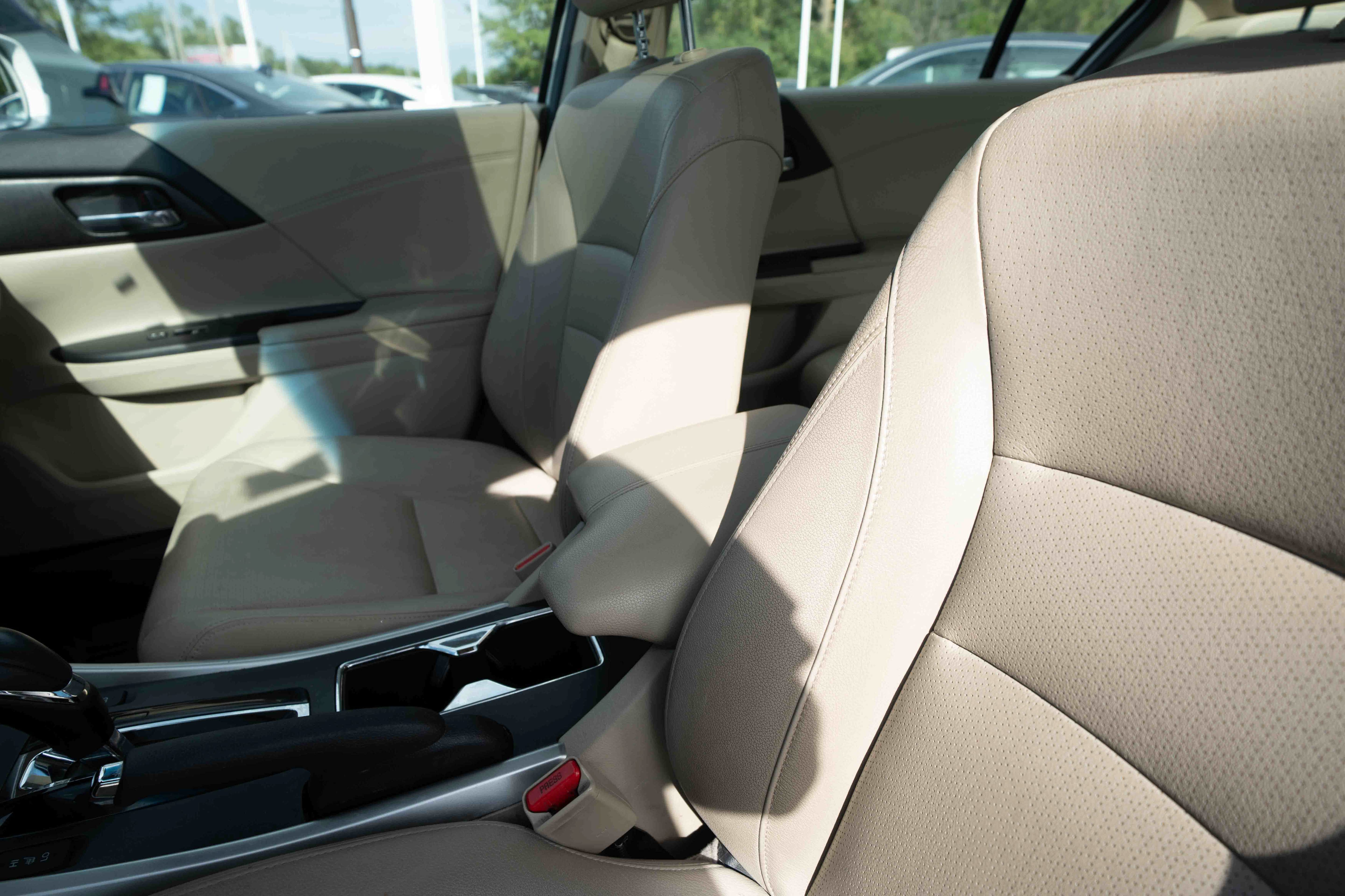 Used 2013 Honda Accord EX-L image 10