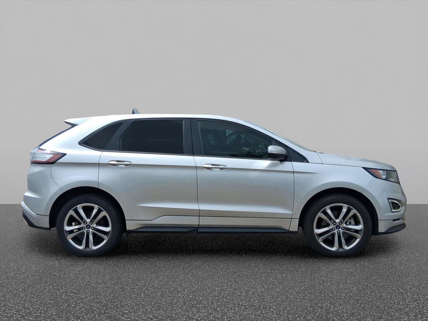 Used 2018 Ford Edge Sport w/ Ford Safe & Smart Package AWD/4WD image 3