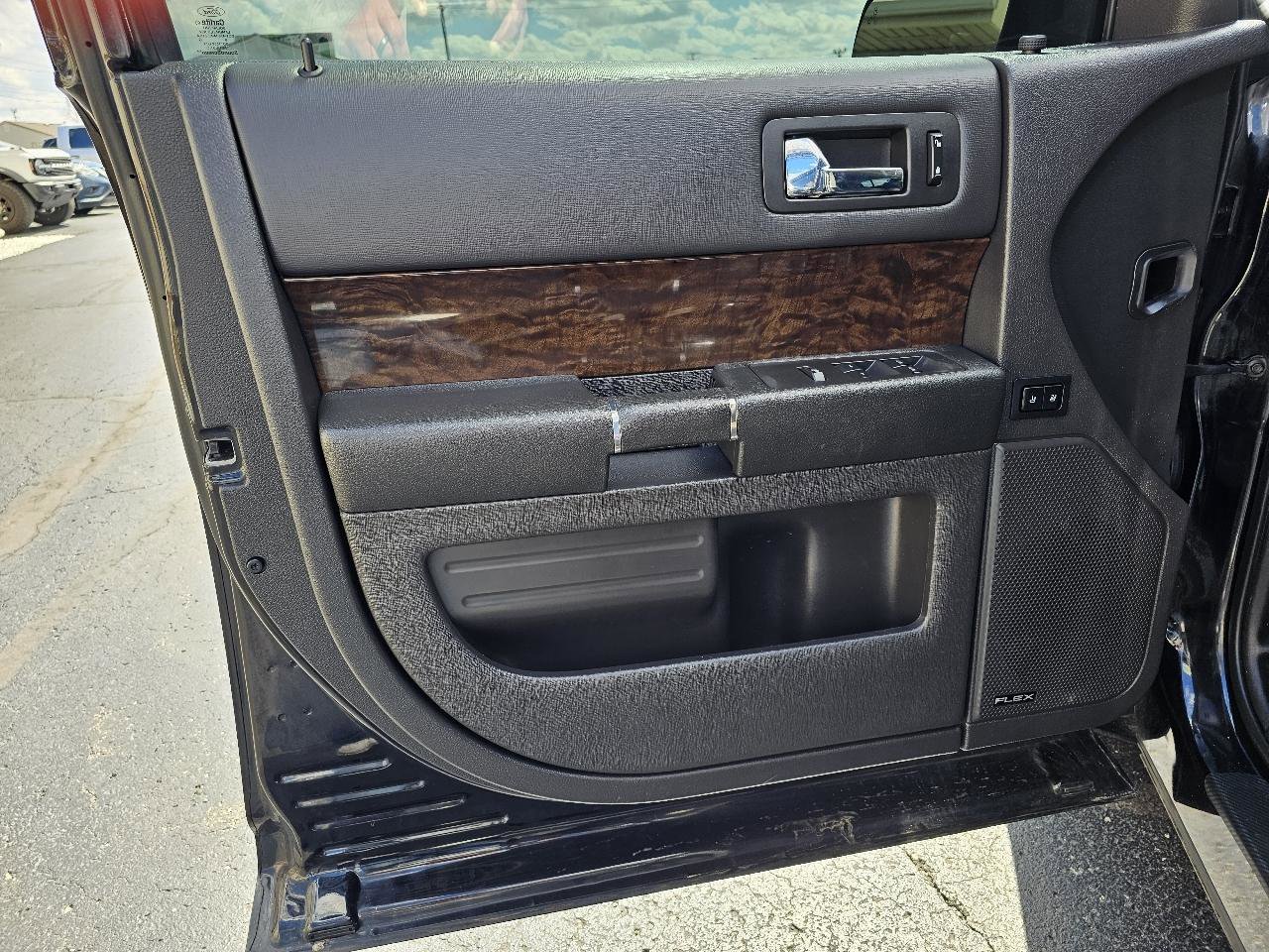 Used 2019 Ford Flex Limited AWD/4WD image 3