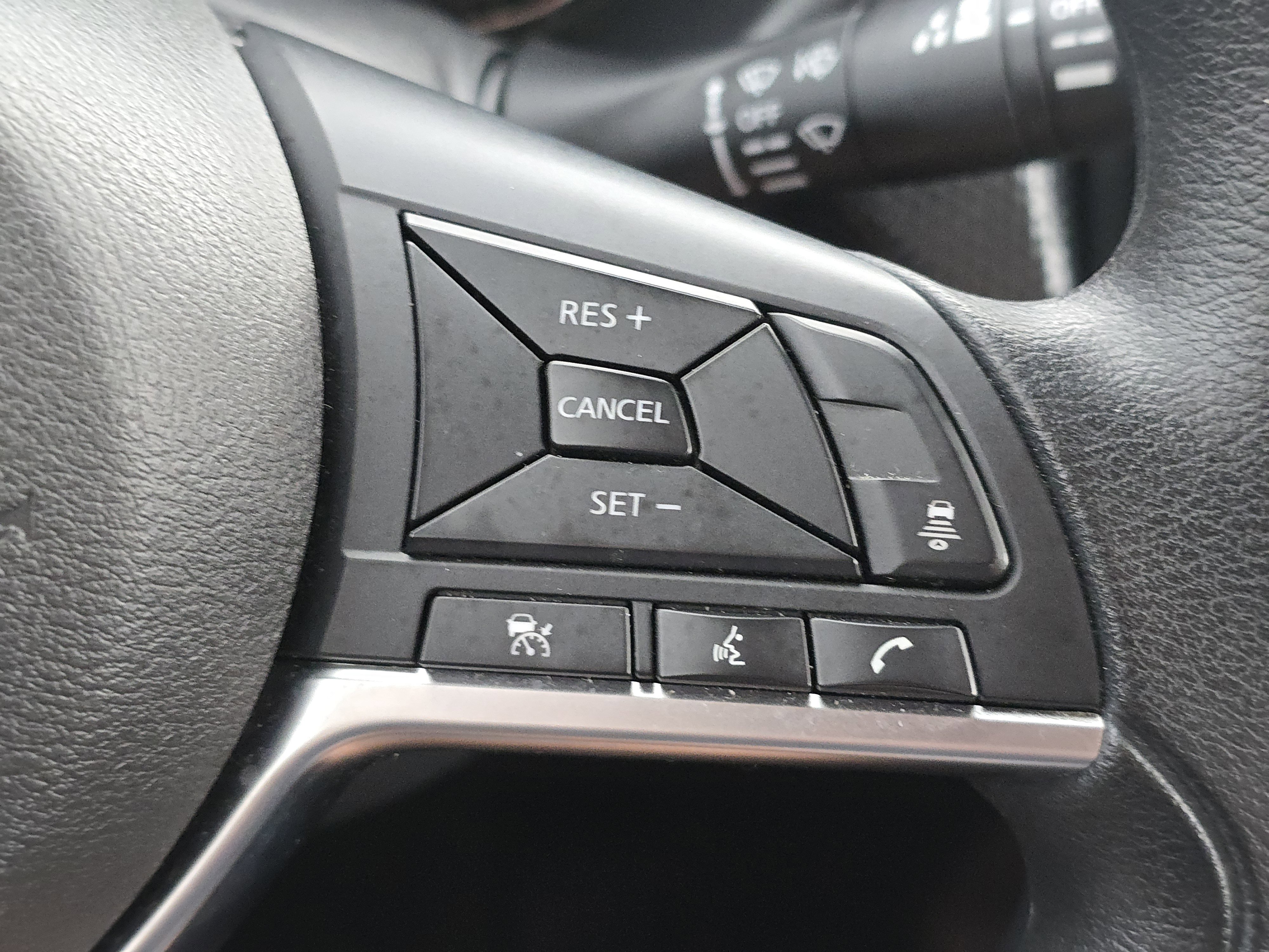 Used 2024 Nissan Kicks SV image 14