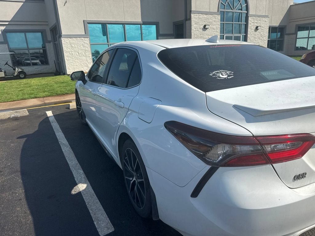 Used 2023 Toyota Camry SE FWD image 5