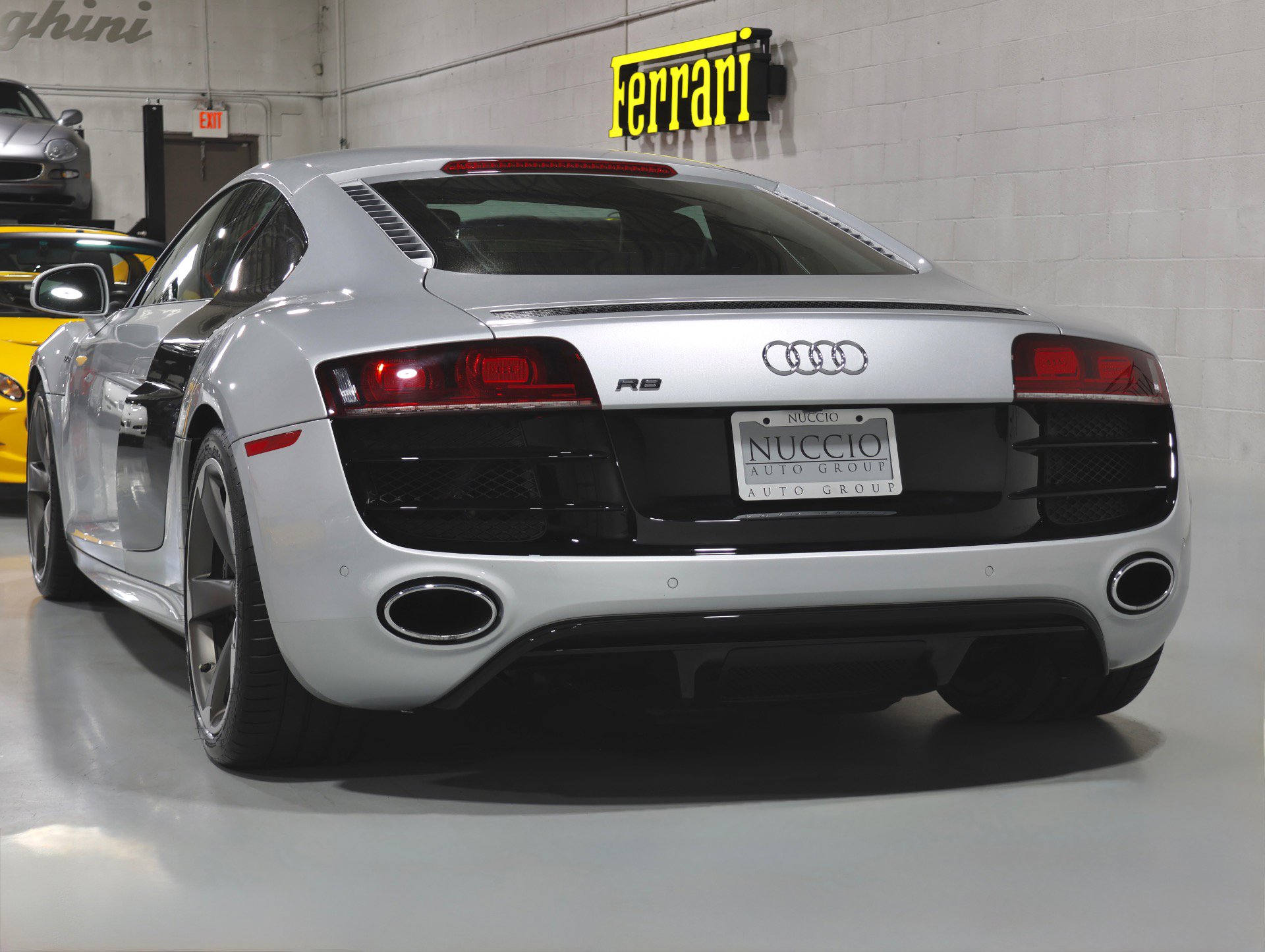 Used 2011 Audi R8 V10 AWD/4WD image 40
