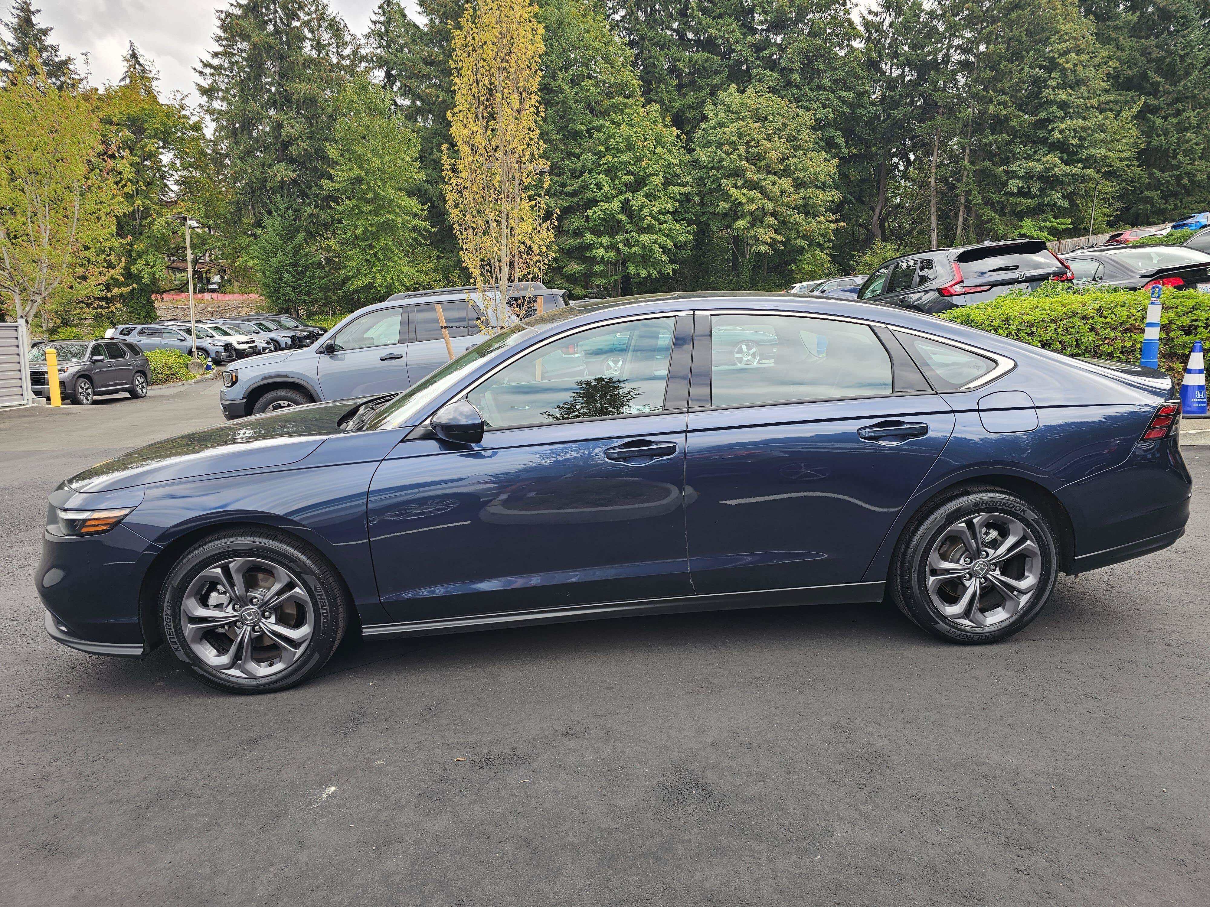 Used 2023 Honda Accord EX image 4