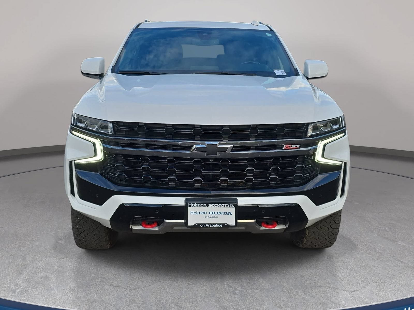 Used 2021 Chevrolet Suburban Z71 w/ Luxury Package AWD/4WD image 3