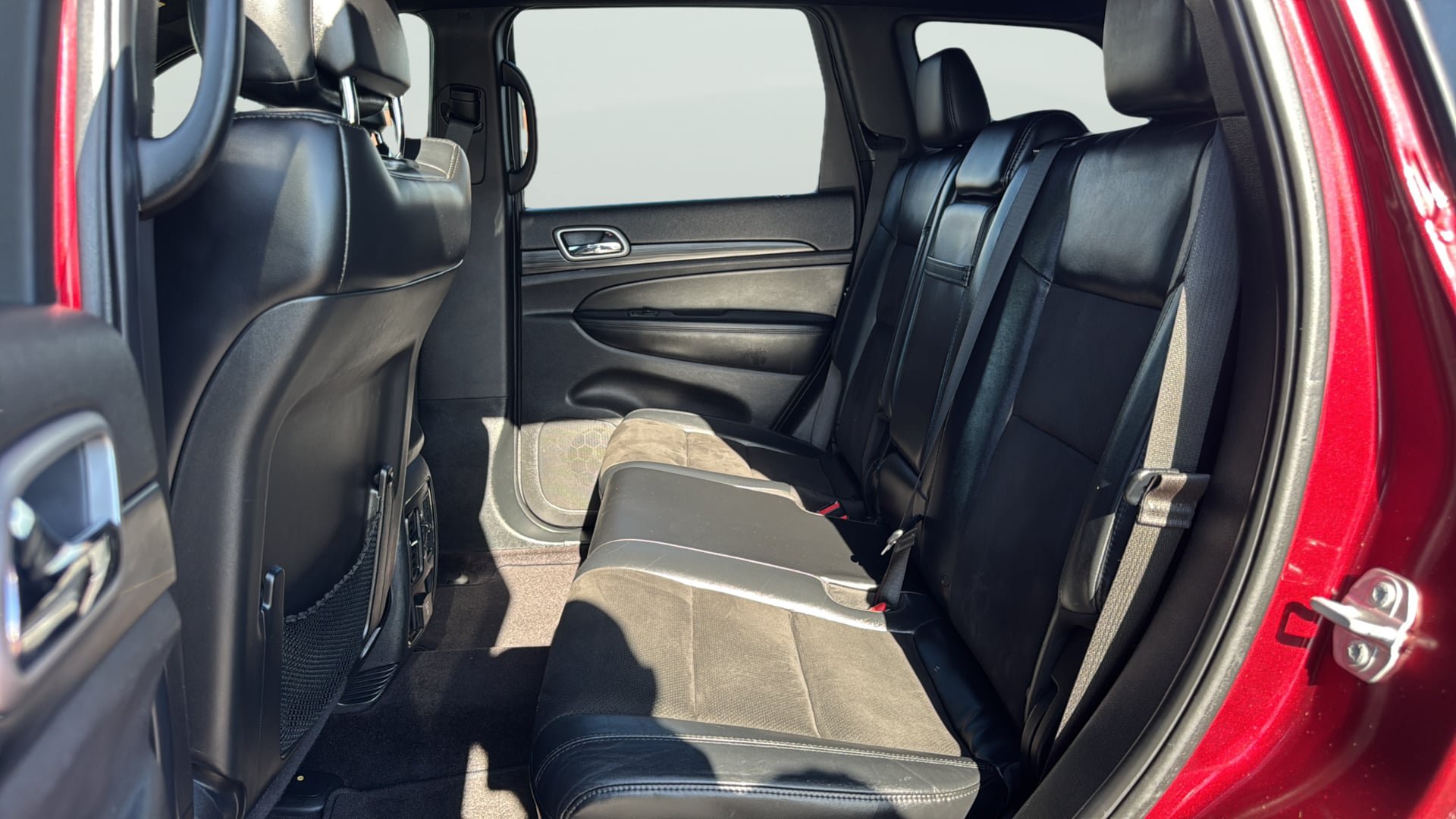 Used 2019 Jeep Grand Cherokee Altitude RWD image 33