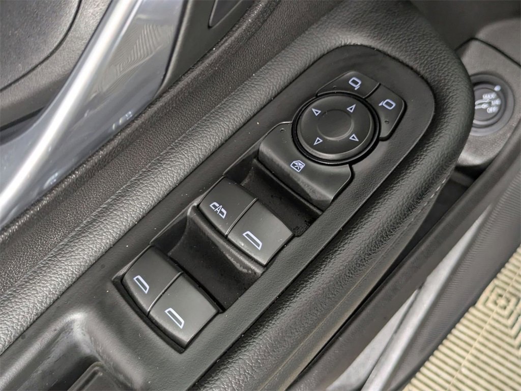 Used 2024 GMC Terrain SLT image 15