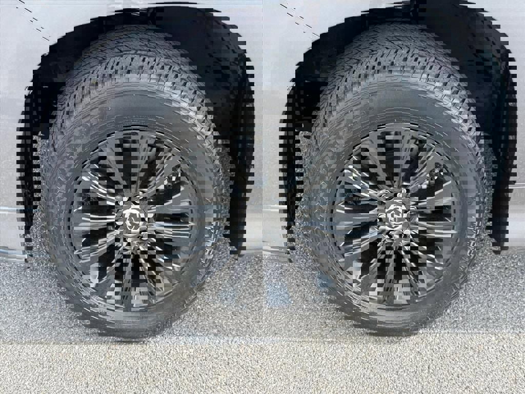 Used 2023 Lexus GX 460 Premium w/ Accessory Package AWD/4WD image 14