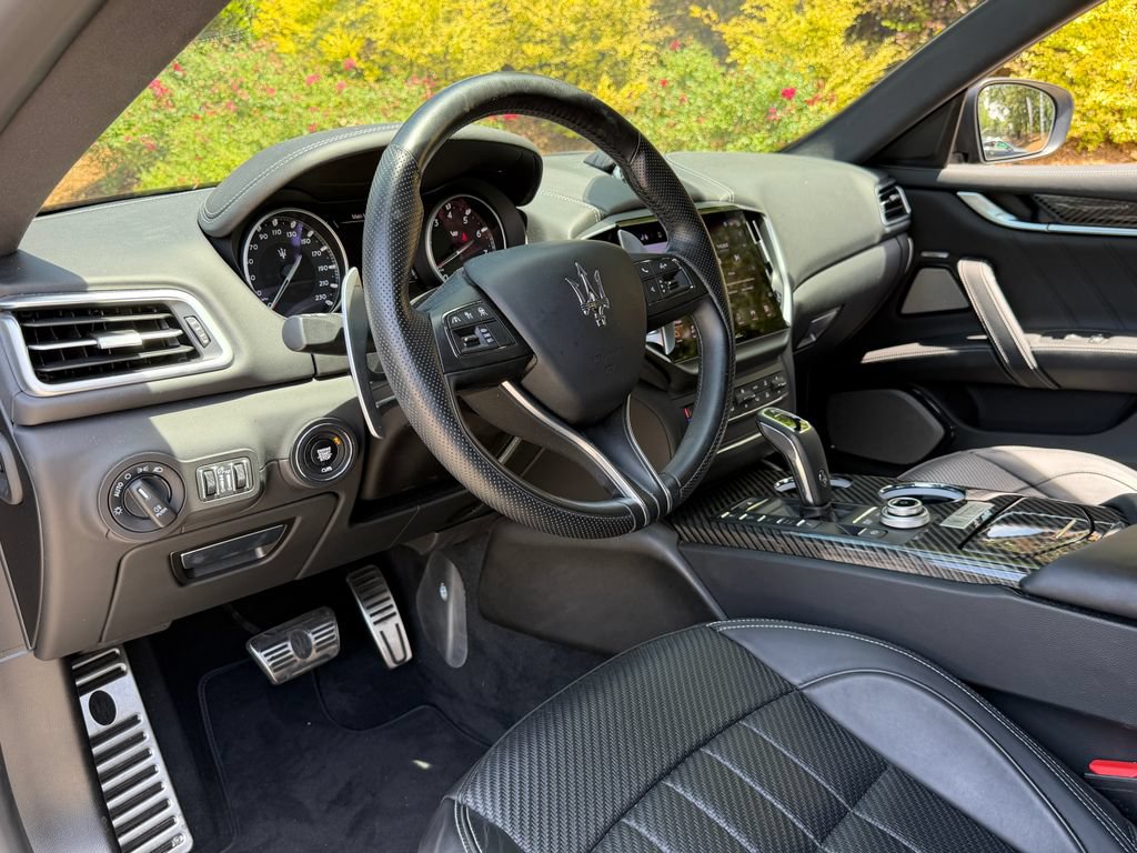 Used 2021 Maserati Ghibli Trofeo RWD image 15
