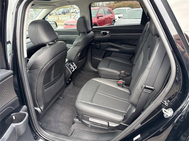 Used 2023 Kia Sorento SX image 17