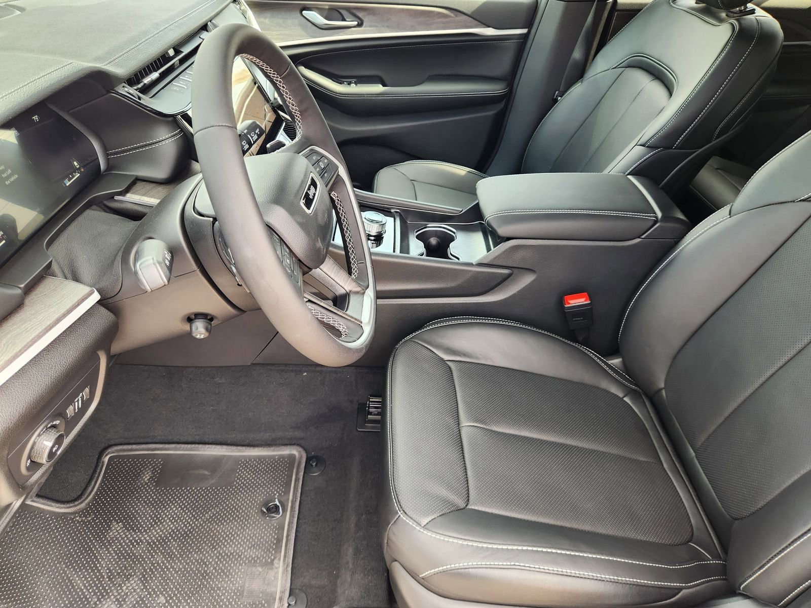 New 2026 Jeep Grand Cherokee Limited AWD/4WD image 13
