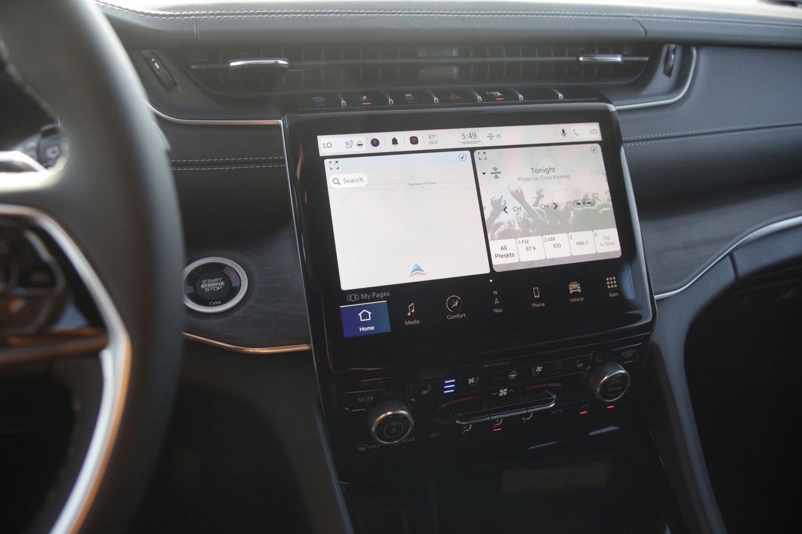 New 2022 Jeep Grand Cherokee Overland w/ Luxury Tech Group IV image 14