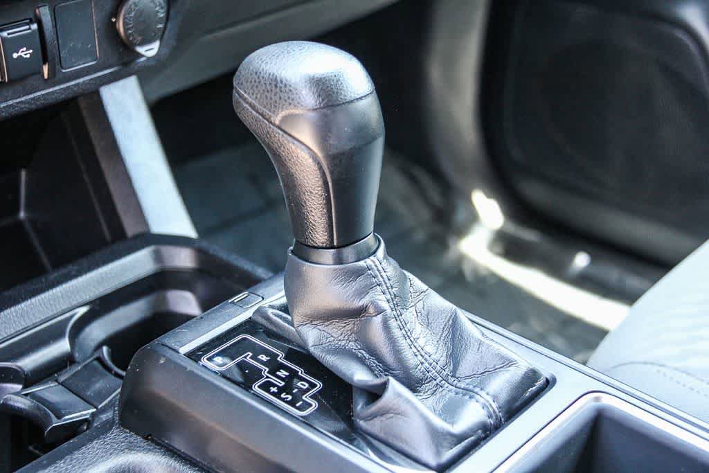 Used 2021 Toyota Tacoma SR AWD/4WD image 19