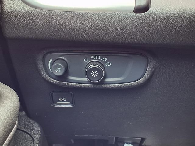 Used 2024 GMC Terrain SLE image 18