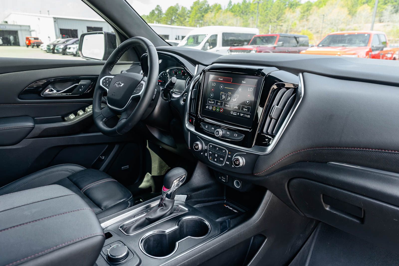 Used 2023 Chevrolet Traverse RS image 12