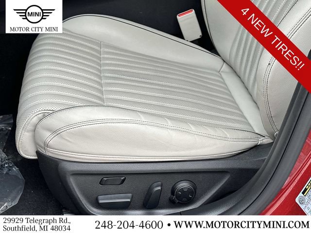 Used 2022 Genesis G70 3.3T w/ Sport Advanced Package image 20