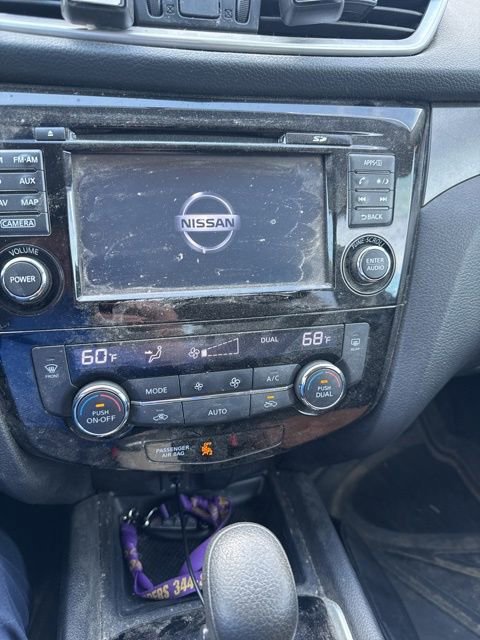 Used 2014 Nissan Rogue SV w/ SV Premium Package image 34