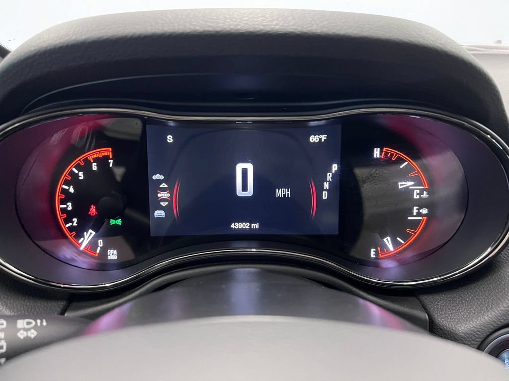 Used 2018 Dodge Durango R/T w/ Technology Group AWD/4WD image 20