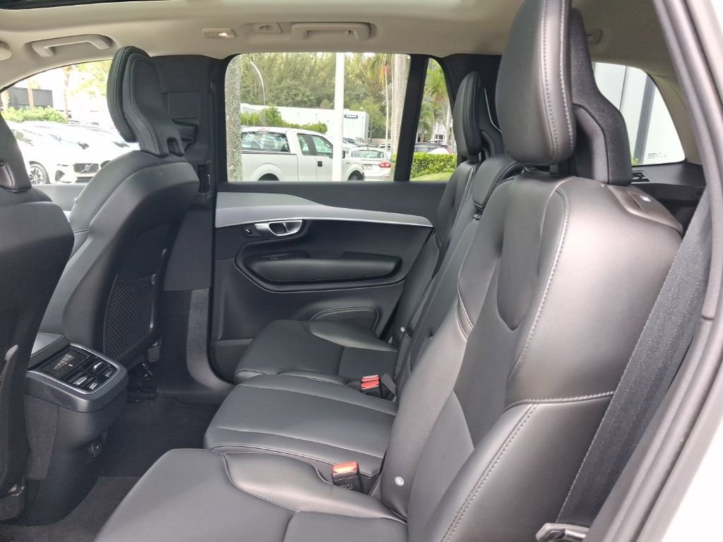 Used 2023 Volvo XC90 B5 Core w/ Protection Package Premier image 8