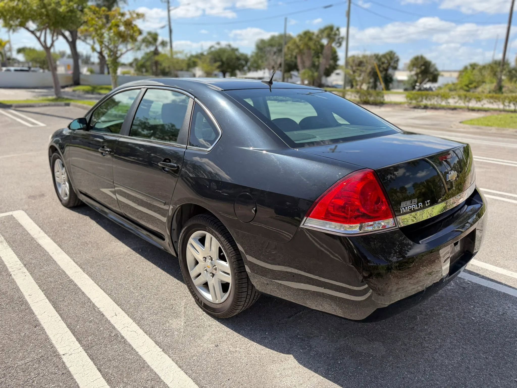 Used 2010 Chevrolet Impala LT w/ Convenience Package FWD image 6