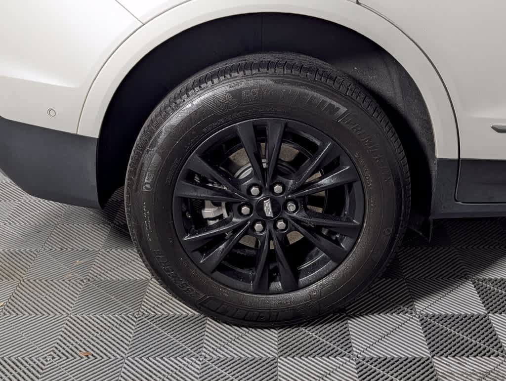 Used 2022 Cadillac XT5 Premium Luxury w/ Technology Package FWD image 13