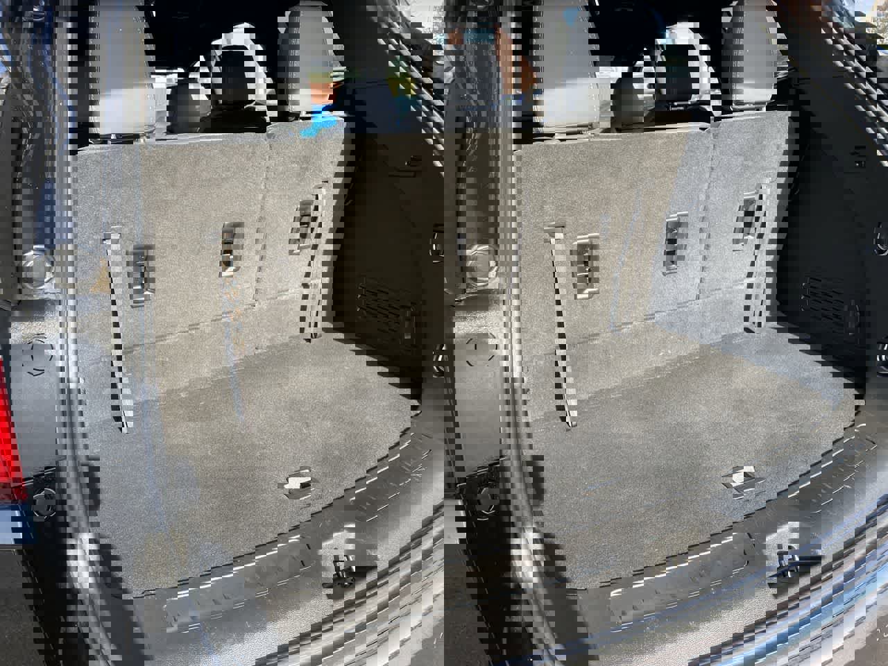 Used 2023 Buick Enclave Essence image 17