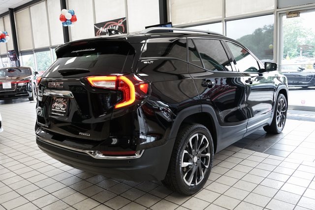 Used 2022 GMC Terrain SLT w/ Infotainment Package II image 16