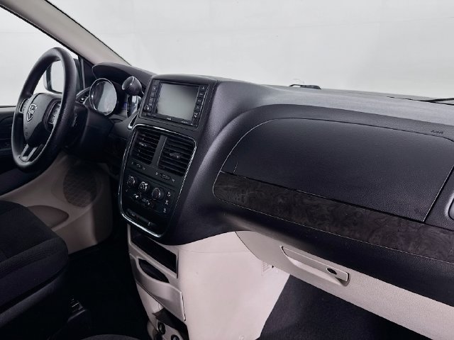 Used 2018 Dodge Grand Caravan SE w/ UConnect Hands-Free Group FWD image 25