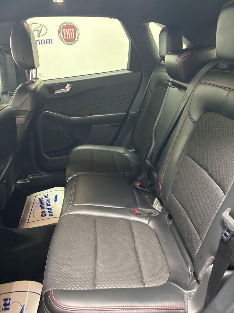 Used 2025 Ford Escape ST-Line AWD/4WD image 23