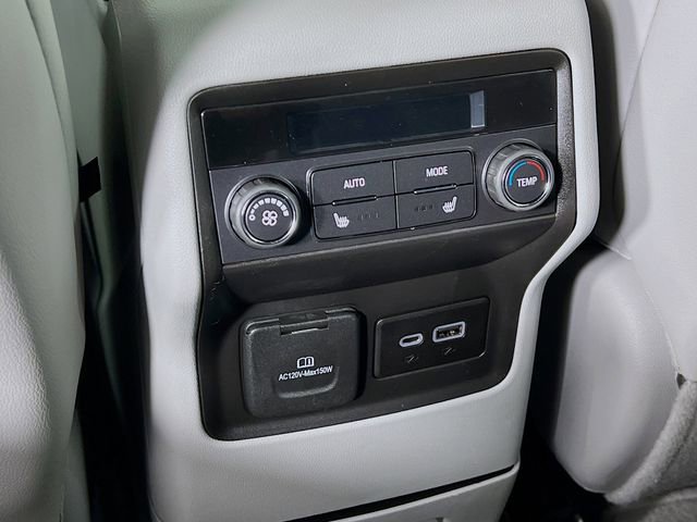 Used 2023 GMC Acadia SLT w/ Preferred Package image 26