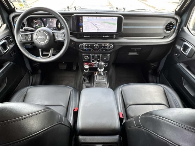 Used 2024 Jeep Wrangler Unlimited Rubicon 4xe AWD/4WD image 17