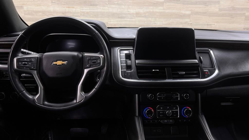 Used 2023 Chevrolet Tahoe Premier w/ Premium Package AWD/4WD image 2