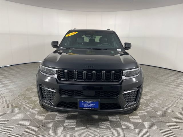 New 2026 Jeep Grand Cherokee Altitude AWD/4WD image 16