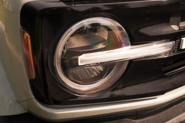 Used 2023 Ford Bronco Outer Banks image 33