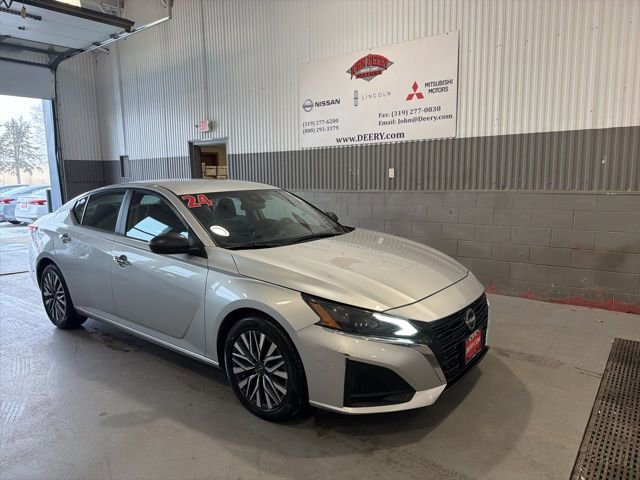 Used 2024 Nissan Altima 2.5 SV