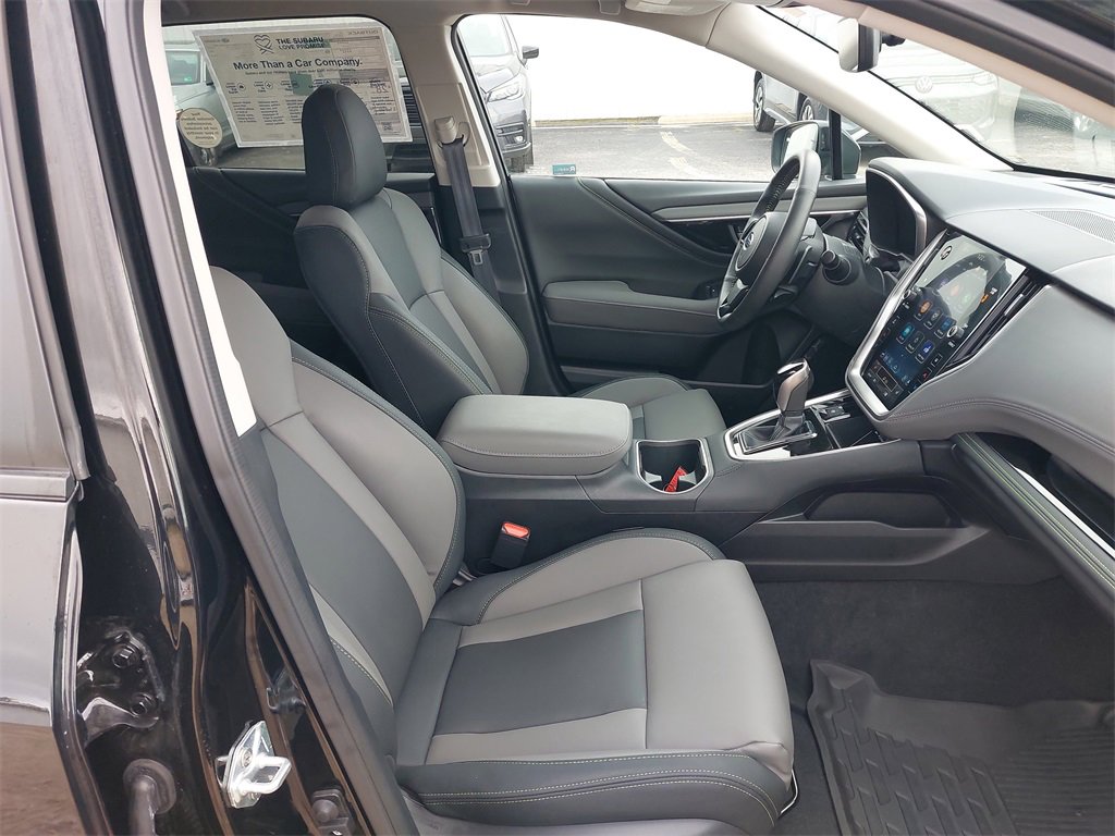 Certified 2025 Subaru Outback Onyx Edition w/ Popular Package #2 image 10
