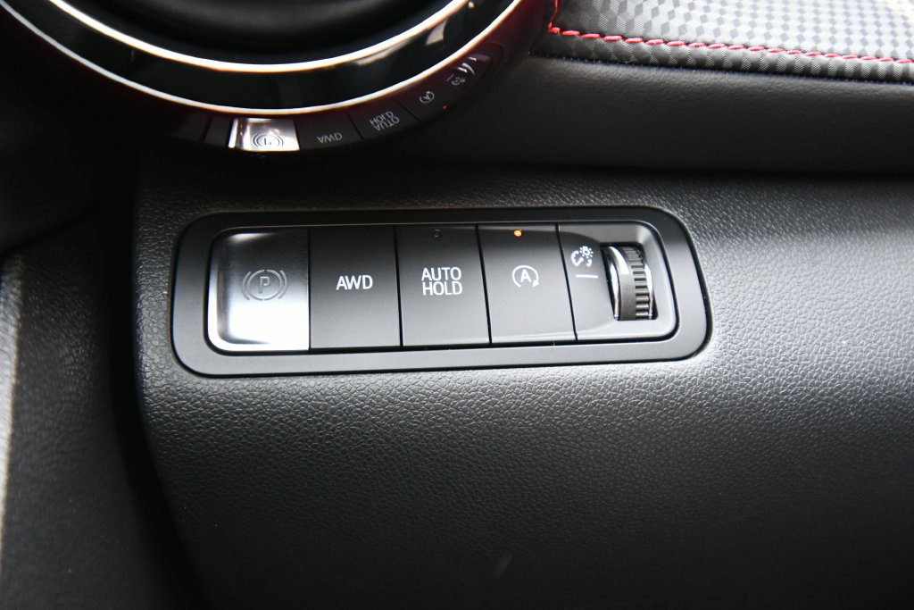 Used 2025 Chevrolet Equinox RS w/ Safety and Technology Package AWD/4WD image 19