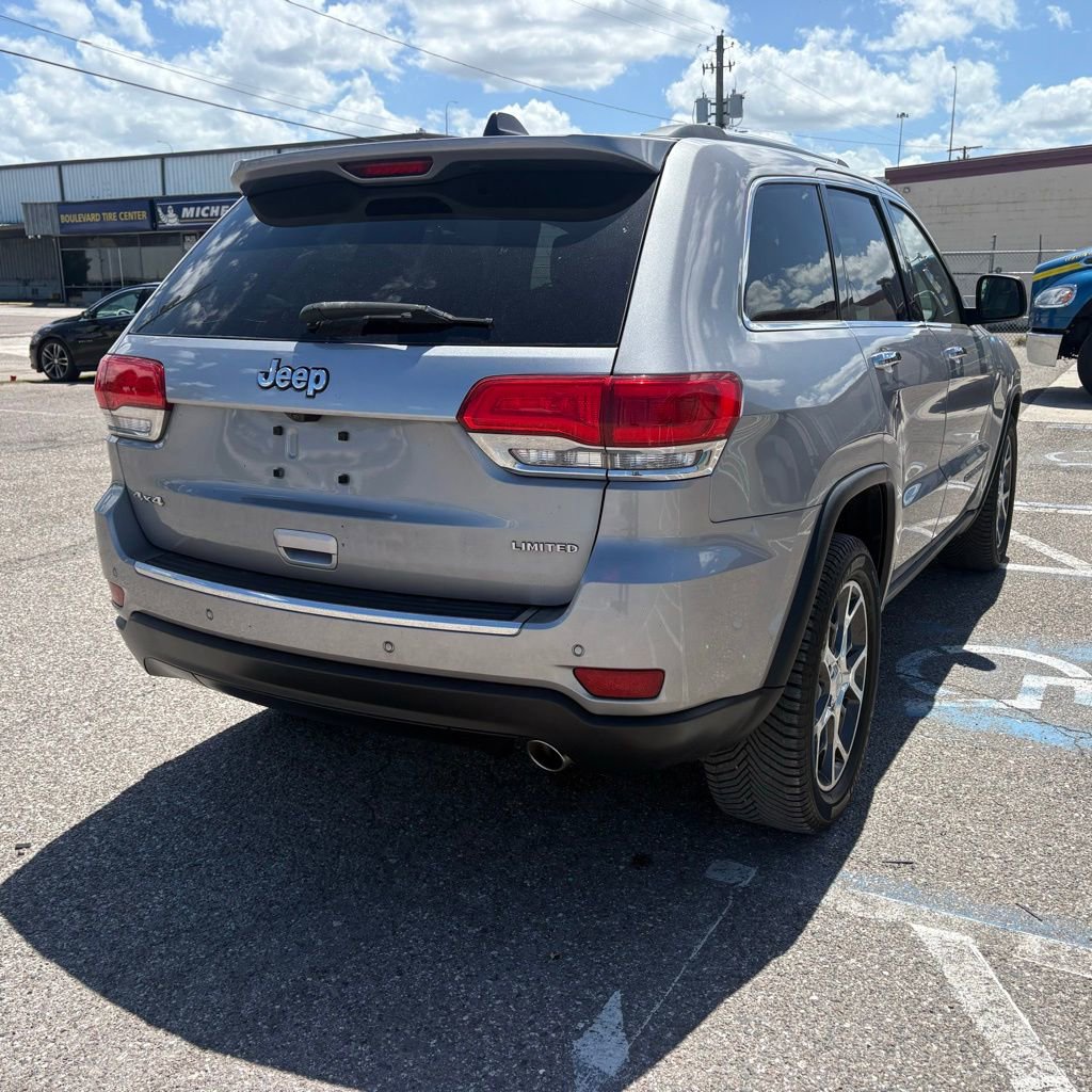 Used 2019 Jeep Grand Cherokee Limited AWD/4WD image 3