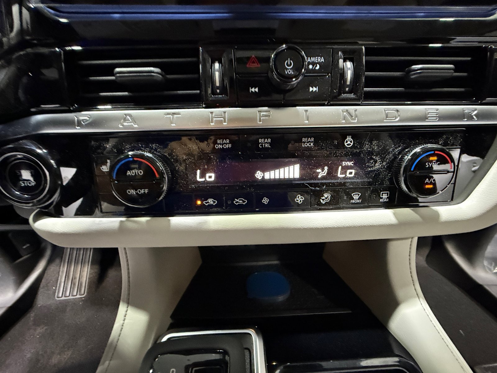 New 2026 Nissan Pathfinder SL FWD image 12