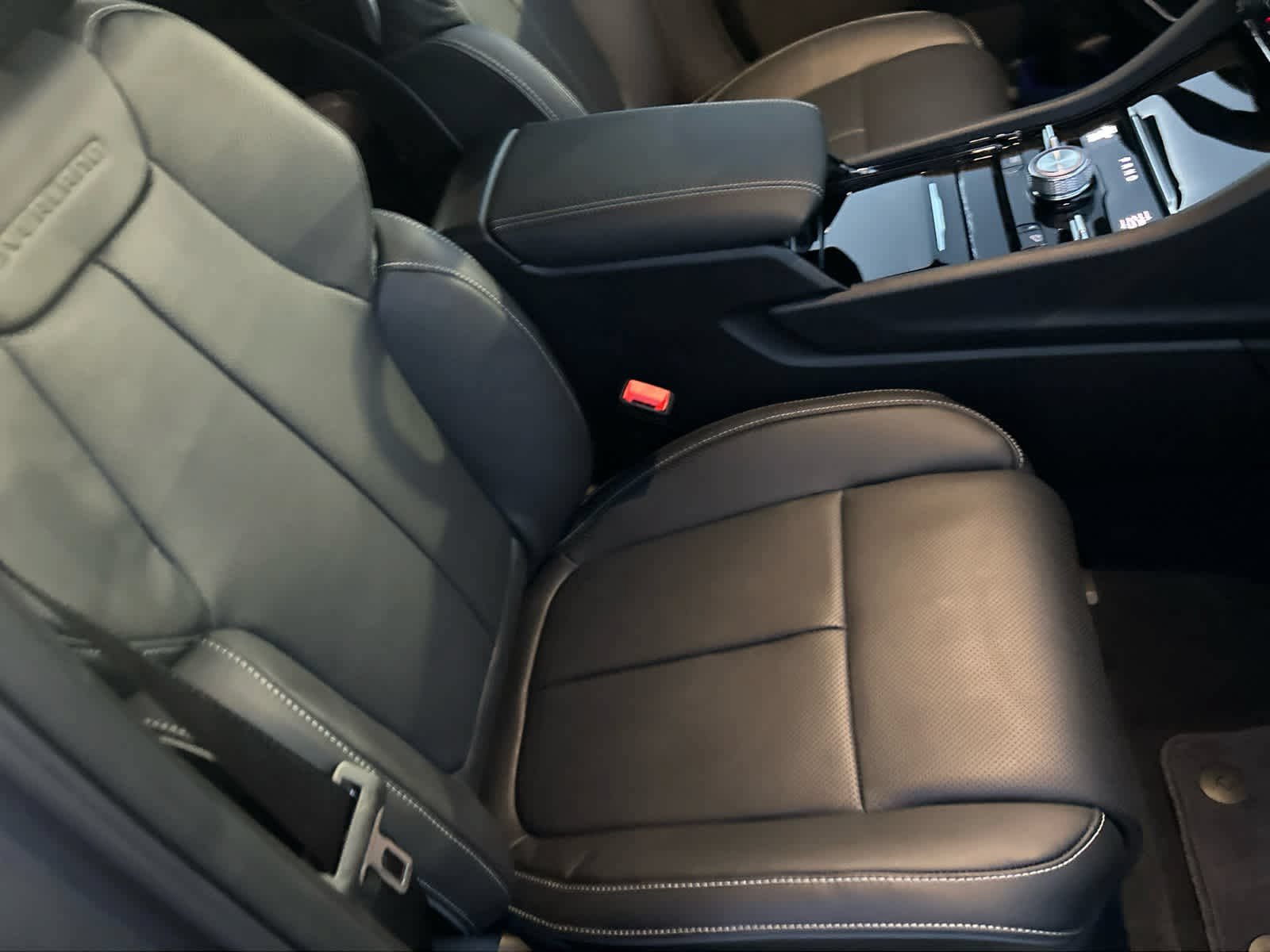 New 2025 Jeep Grand Cherokee L Overland w/ Luxury Tech Group IV AWD/4WD image 18