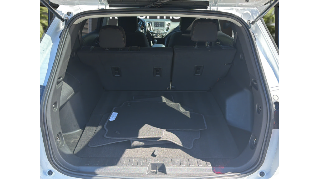Used 2023 Chevrolet Equinox LT FWD image 13