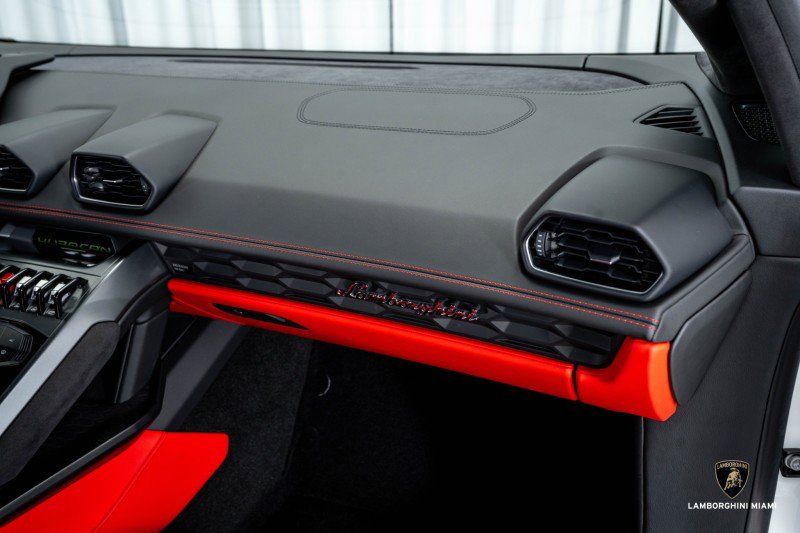 Used 2019 Lamborghini Huracan LP 580-2 image 43