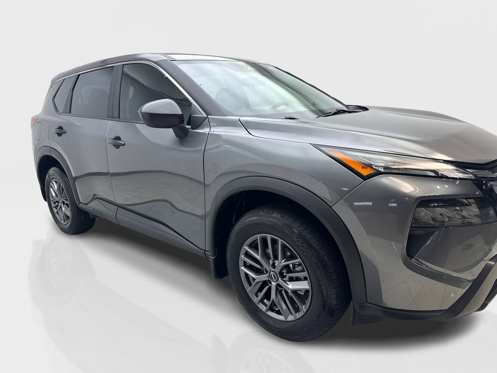 Used 2024 Nissan Rogue S AWD/4WD image 12