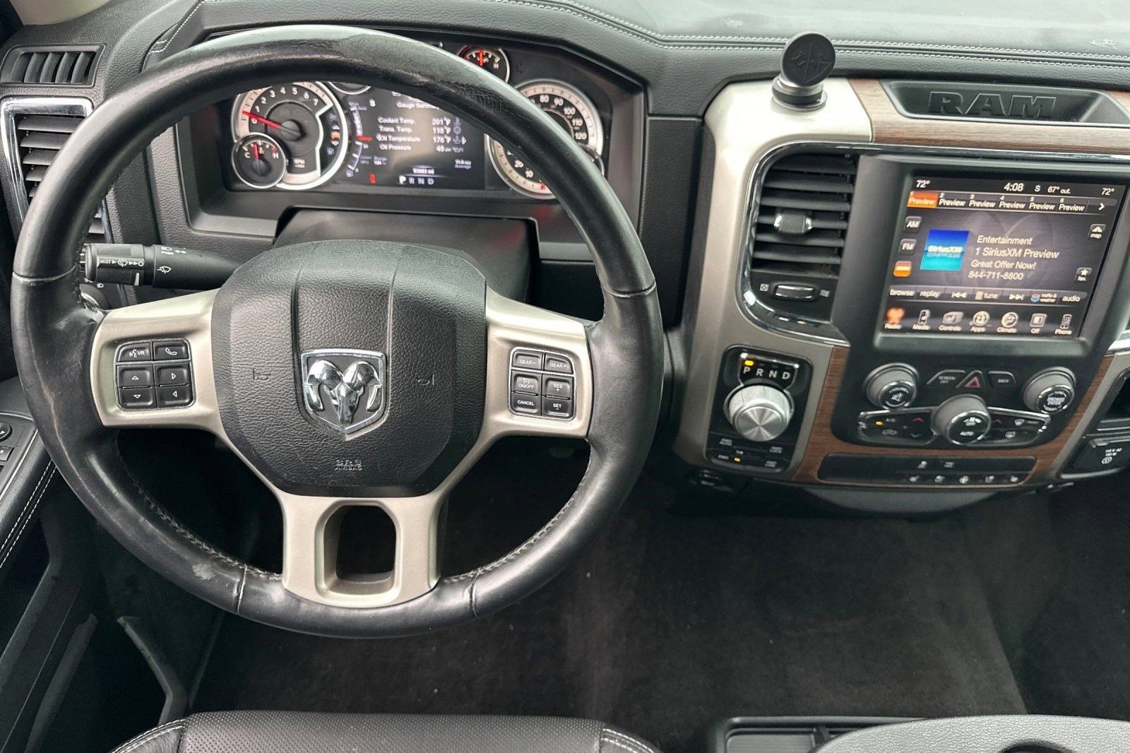 Used 2017 RAM 1500 Laramie image 29