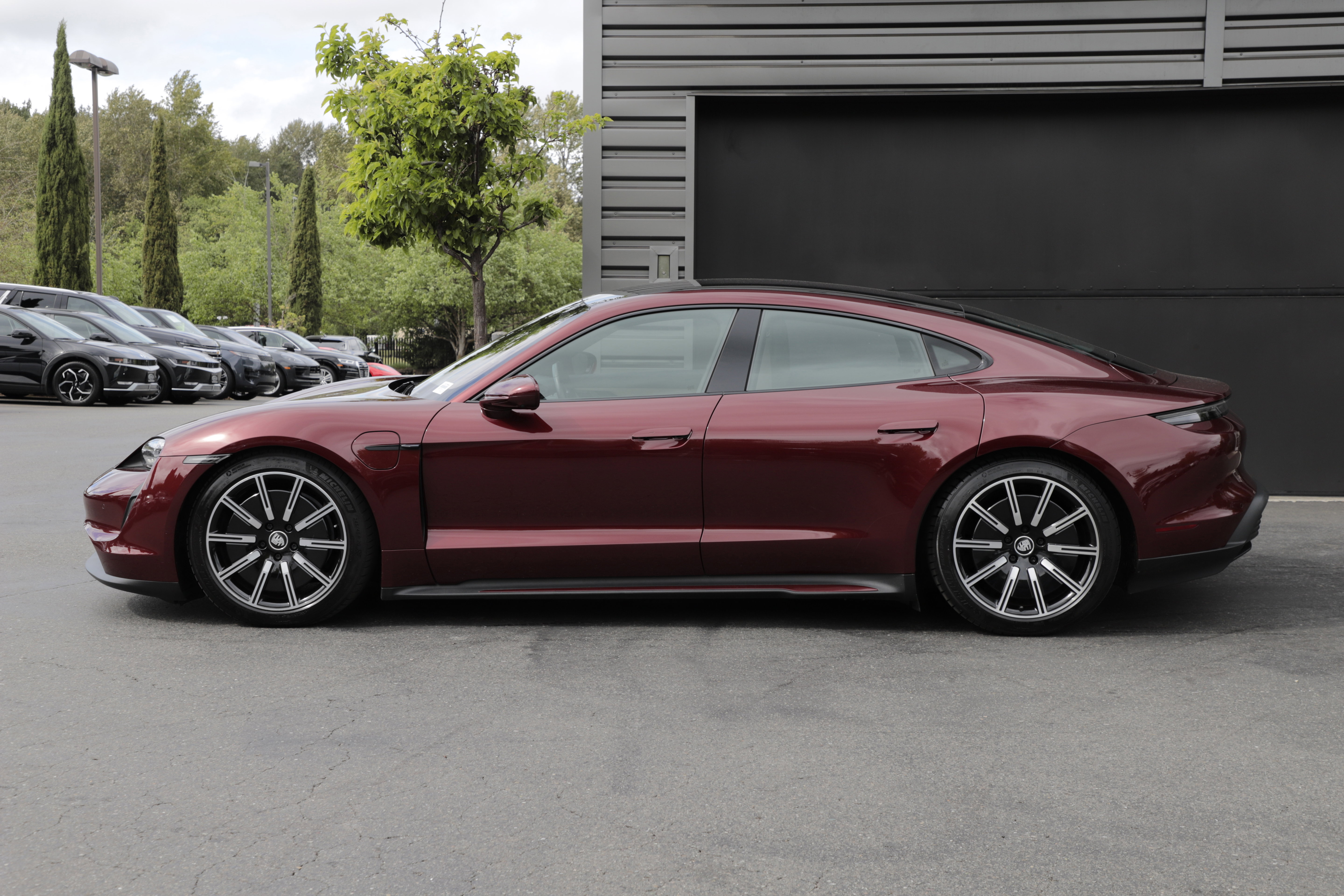 Used 2021 Porsche Taycan 4S AWD/4WD image 5