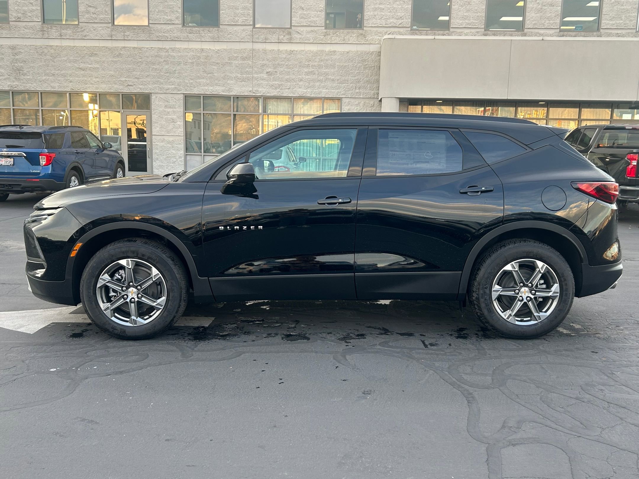 New 2026 Chevrolet Blazer LT w/ Convenience Package AWD/4WD video 2
