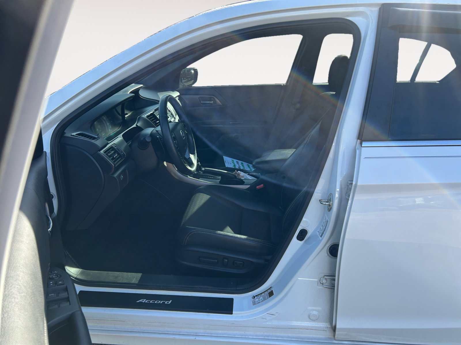 Used 2017 Honda Accord Sport image 9