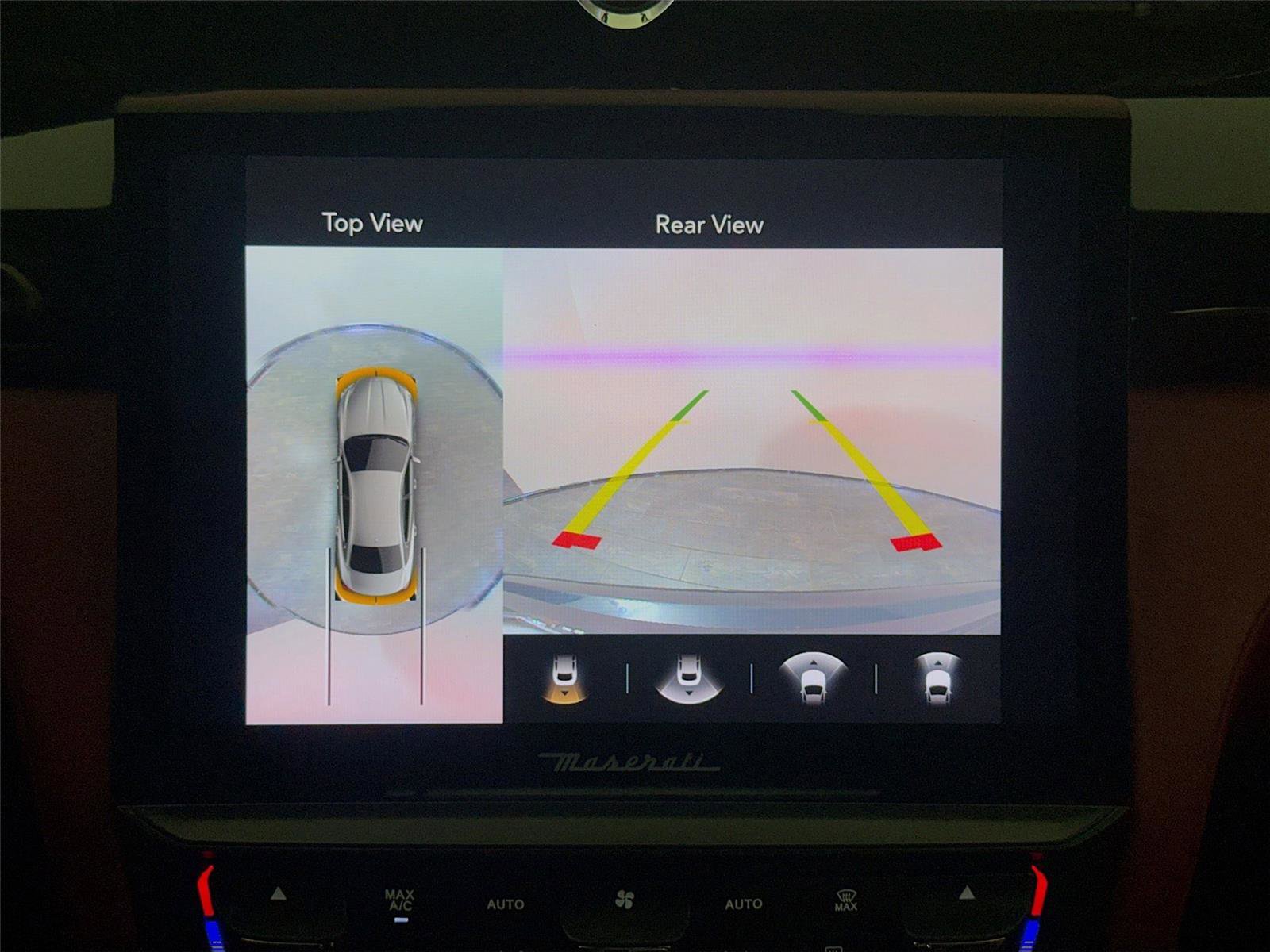 Used 2021 Maserati Quattroporte Trofeo image 9