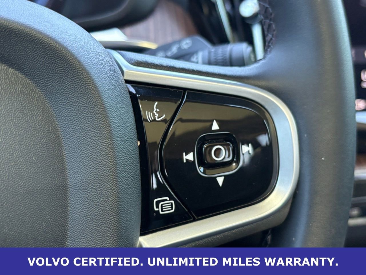 Certified 2023 Volvo XC60 B5 Plus w/ Protection Package Premier image 19